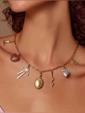 Plunder Gold Tone Locket Charm Necklace 20” Paperclip Chain “Crimsen”